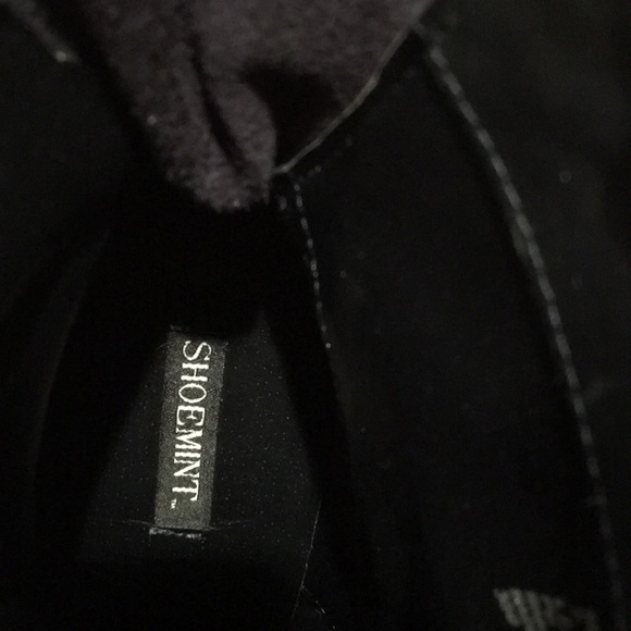 🔥☄️🔥🔥NWT SHOEMINT  Navy Leather Lace-Up Booties… - Picture 8 of 8